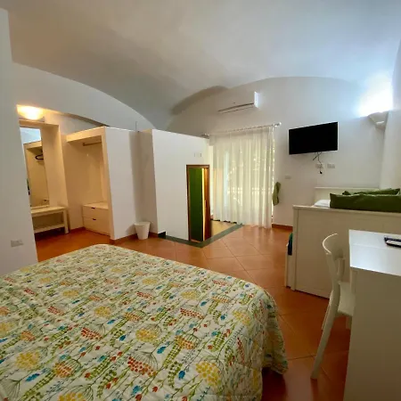 Alojamento de Acomodação e Pequeno-almoço Borgo Belvedere Nápoles