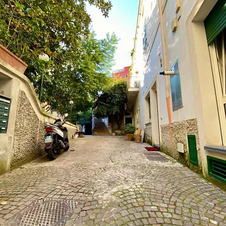 Alojamento de Acomodação e Pequeno-almoço Borgo Belvedere Nápoles